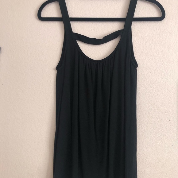 Simple Tank Top - Picture 2 of 2